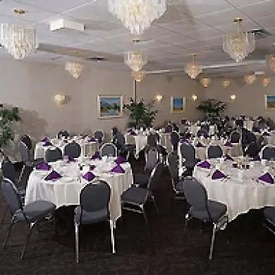 5 Calgary Downtown Hotel 3*,